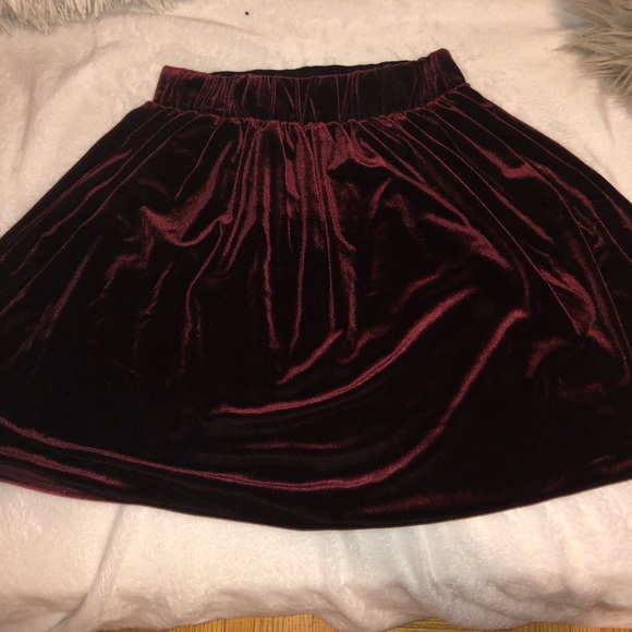 red velvet skater skirt elastic xs garage - Picture 6 of 6